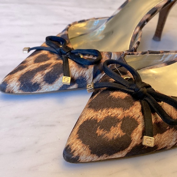😍GUESS| Leopard kitten heels with ankle strap - Picture 2 of 5